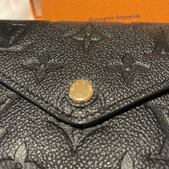 100% Authentic LV Victorine Wallet - Picture 2 of 7